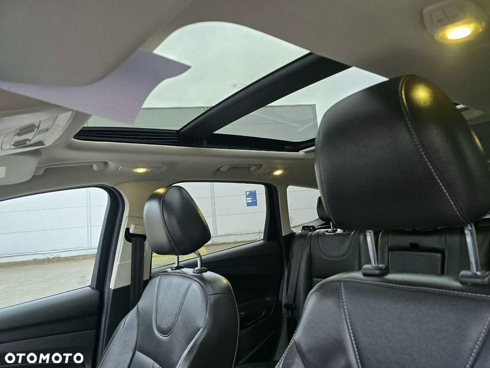 Ford Kuga - 26