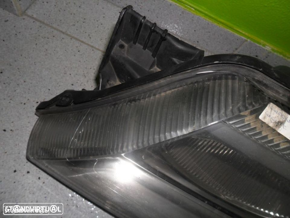 Farol Xénon Esquerdo Renault Laguna - 2001 / 2005 - F112 - 5