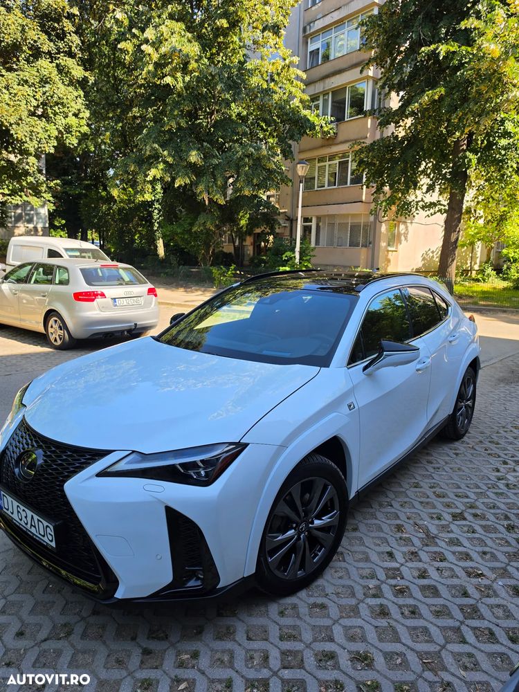 Lexus UX - 1