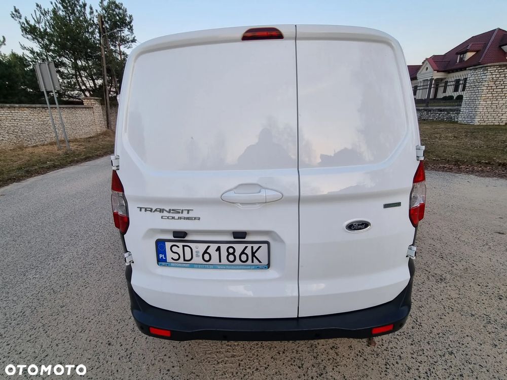 Ford TRANSIT COURIER - 24