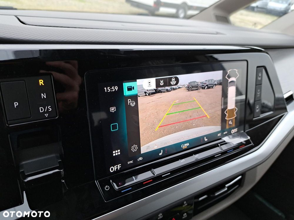 Volkswagen Multivan - 15