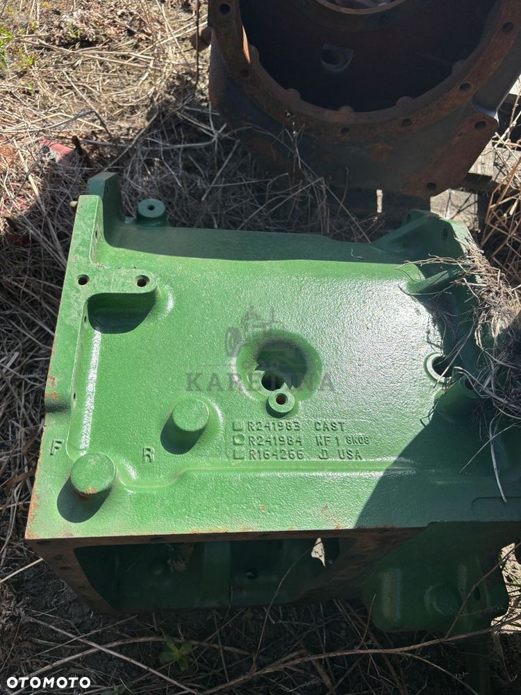 John Deere  7430 7530 7630 7820 7920 - obudowa skrzyni biegów R241984 - 1