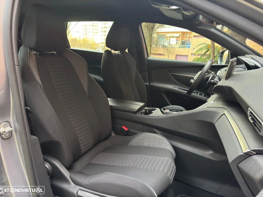 Peugeot 5008 1.5 BlueHDi Allure EAT8 - 11