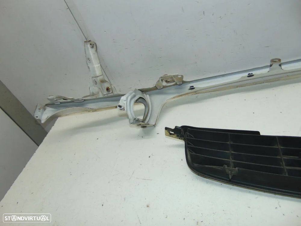 Toyota Corolla E11/E100/E110 grelha - 8