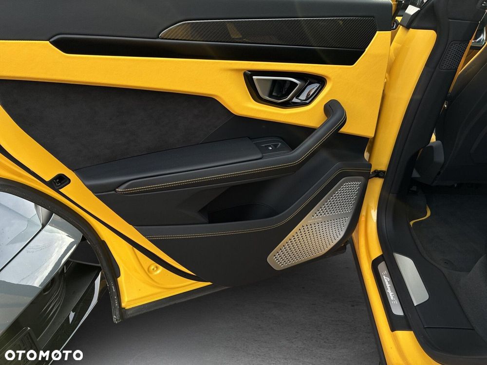 Lamborghini Urus - 20