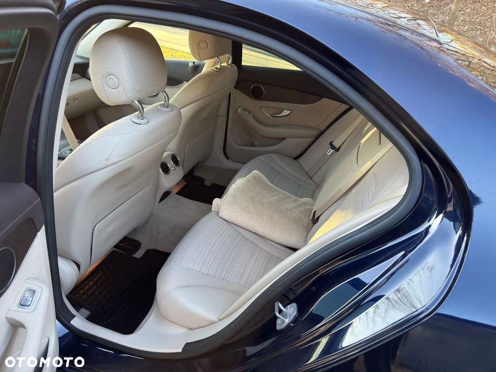 Mercedes-Benz Klasa C 200 4-Matic 9G-TRONIC - 9