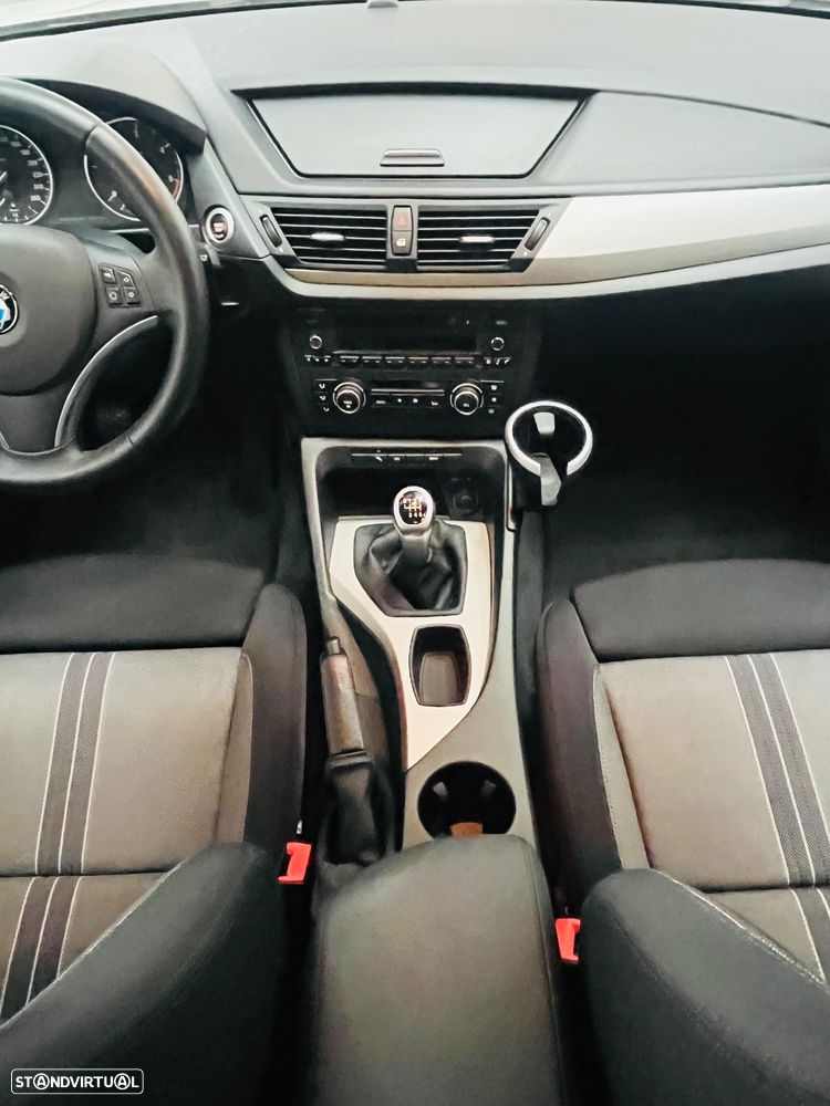 BMW X1 18 d xDrive Pack M - 27