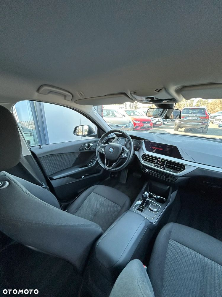 BMW Seria 1 118i Advantage - 21