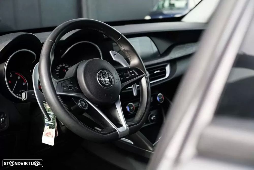 Alfa Romeo Stelvio 2.2 D Super AT8 - 12