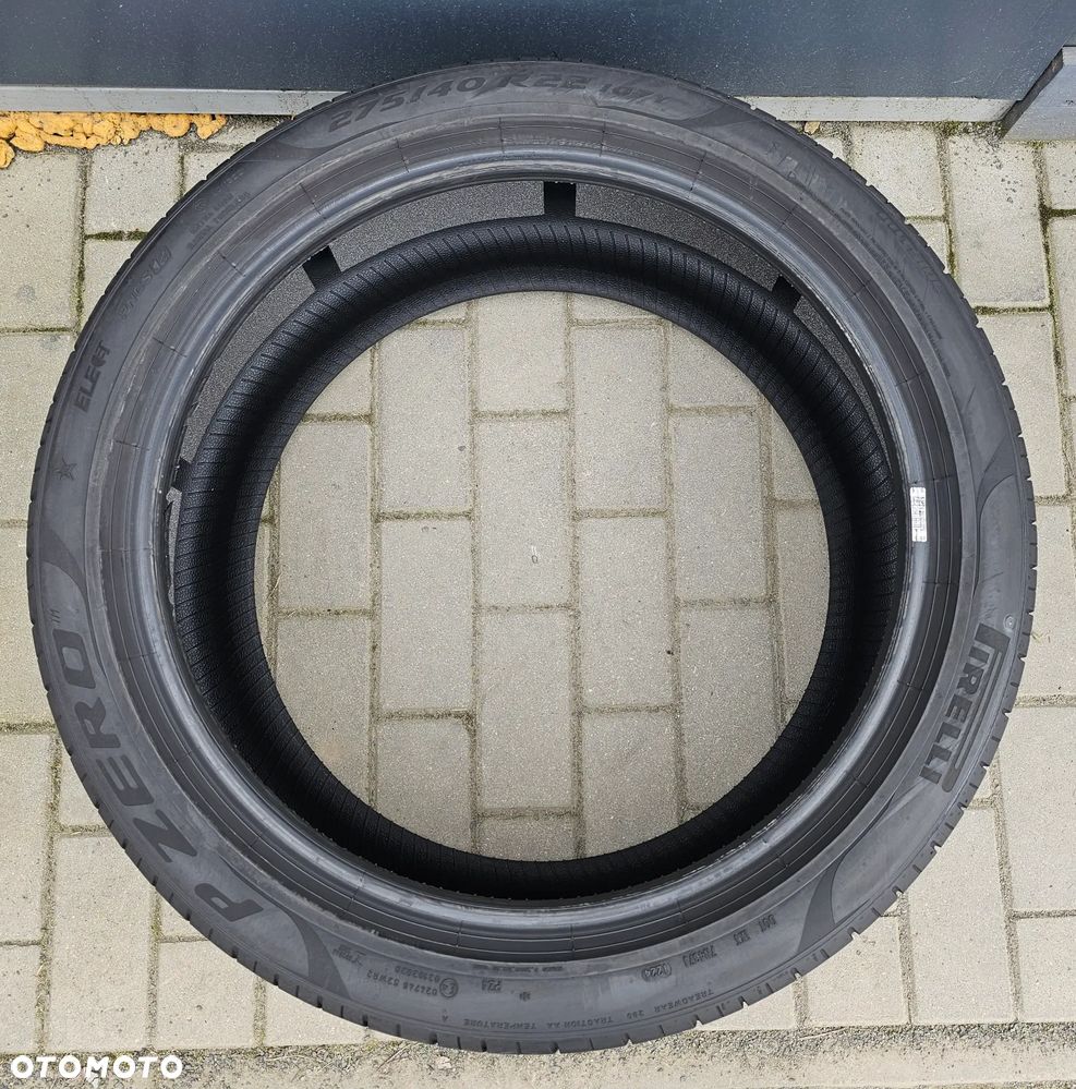 Pirelli P Zero 275/40R22 107 Y - 3