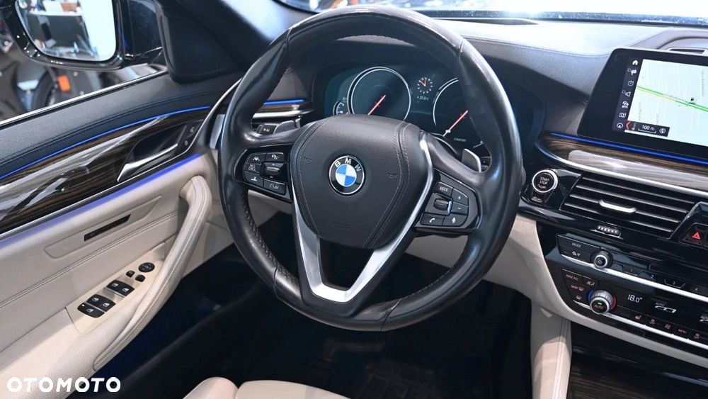 BMW Seria 5 520d Luxury Line - 15