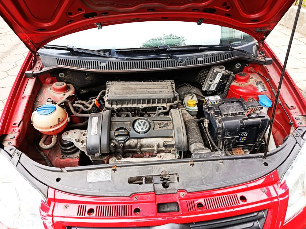 Volkswagen Polo 1.4 16V Comfortline - 6