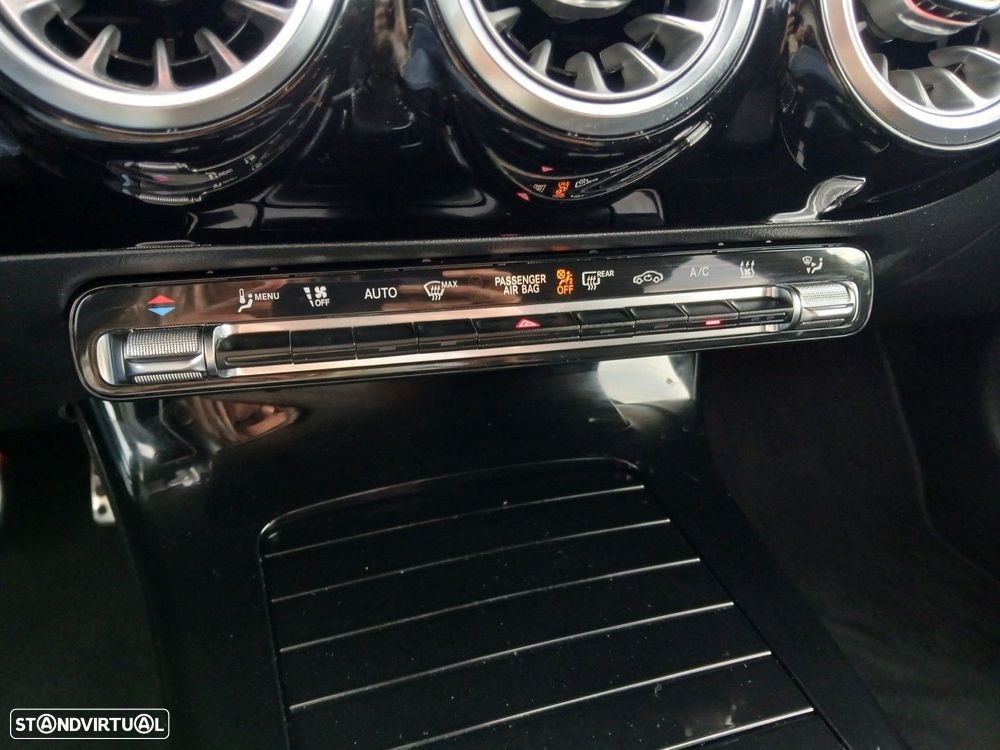 Mercedes-Benz A 250 e 8G-DCT AMG Line - 31