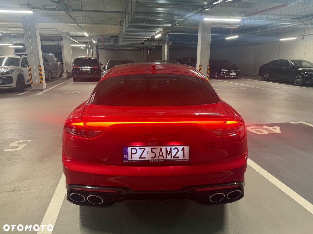 Kia Stinger - 8