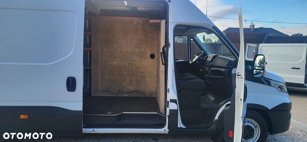 Iveco Daily - 12