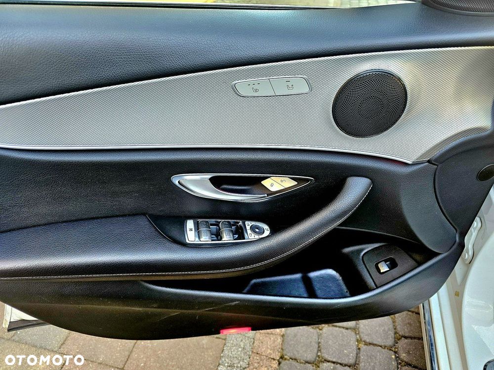 Mercedes-Benz Klasa E - 12