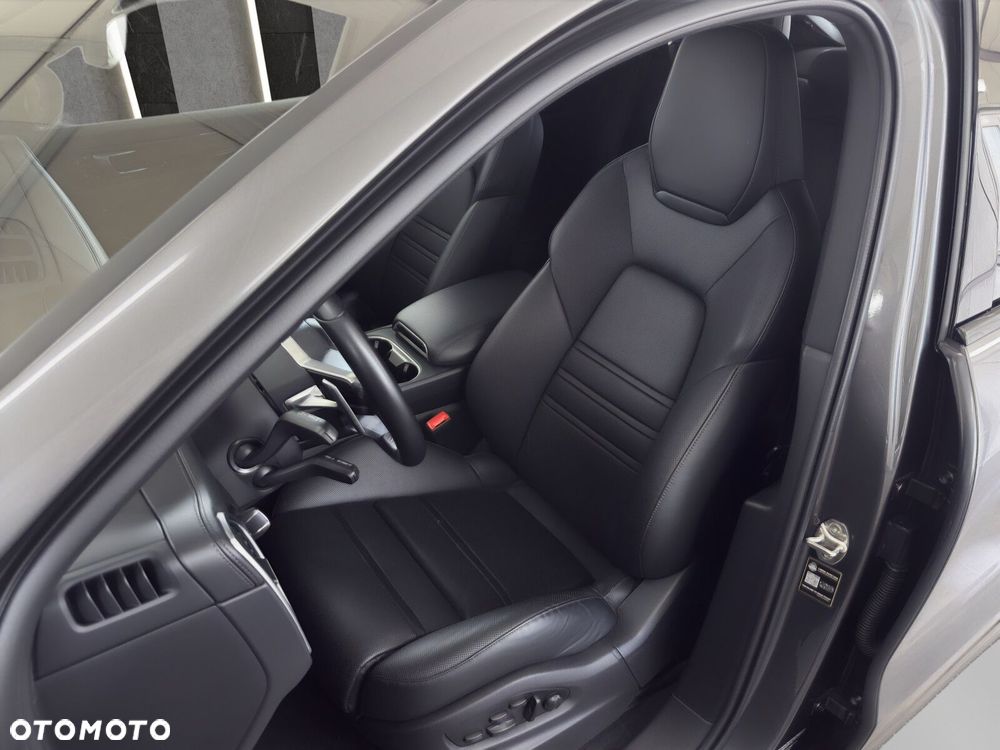 Porsche Cayenne - 14