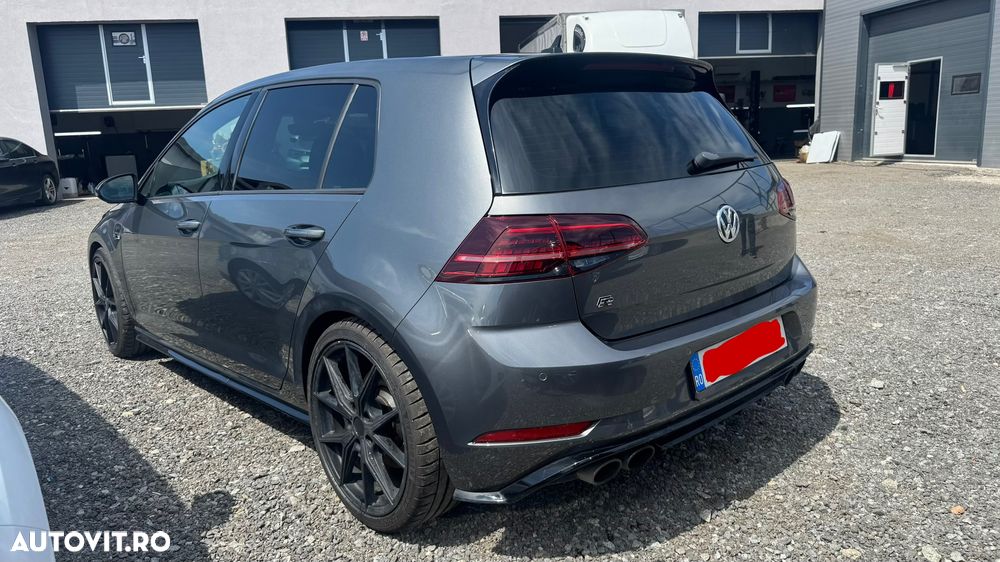 Volkswagen Golf - 4