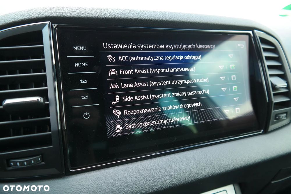 Skoda Karoq 2.0 TDI SCR 4x4 Sportline DSG - 24