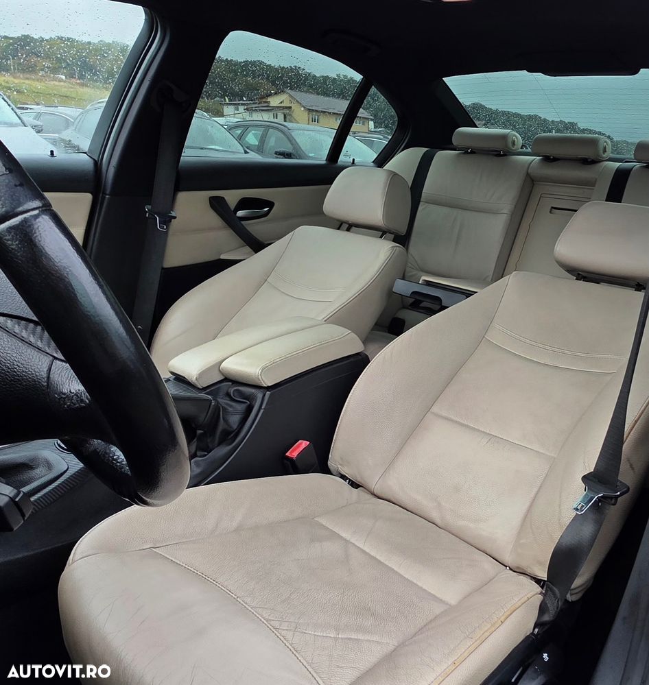 BMW Seria 3 320d EfficientDynamics Edition - 25