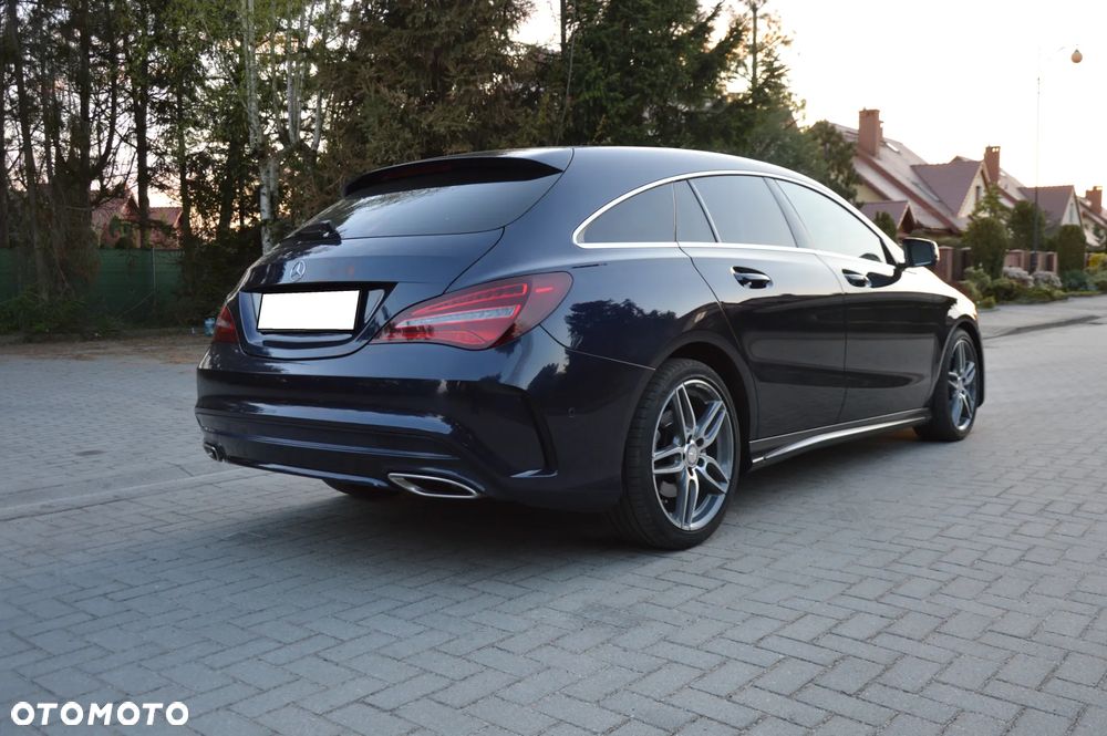 Mercedes-Benz CLA 180 d AMG Line - 11