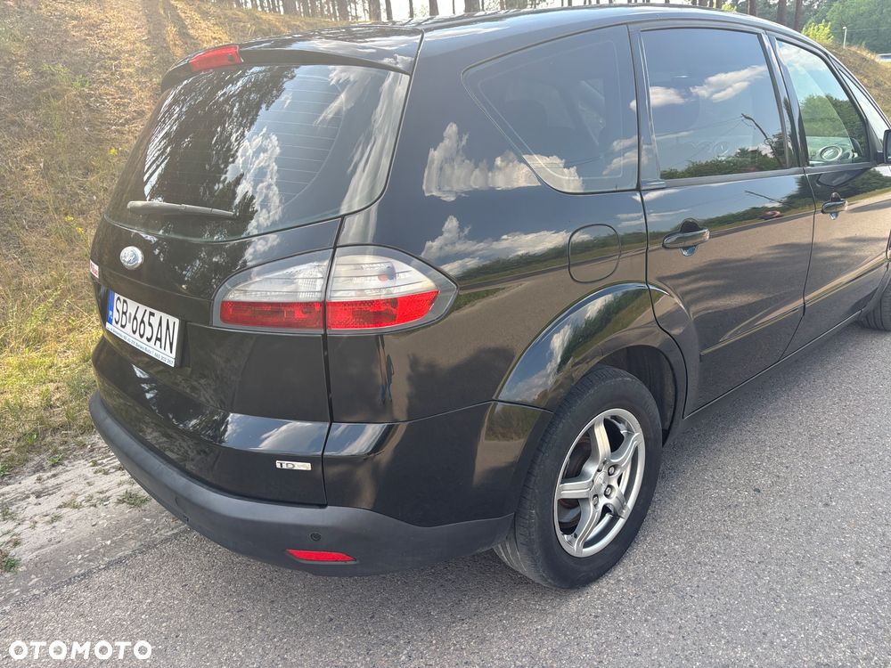 Ford S-Max - 24