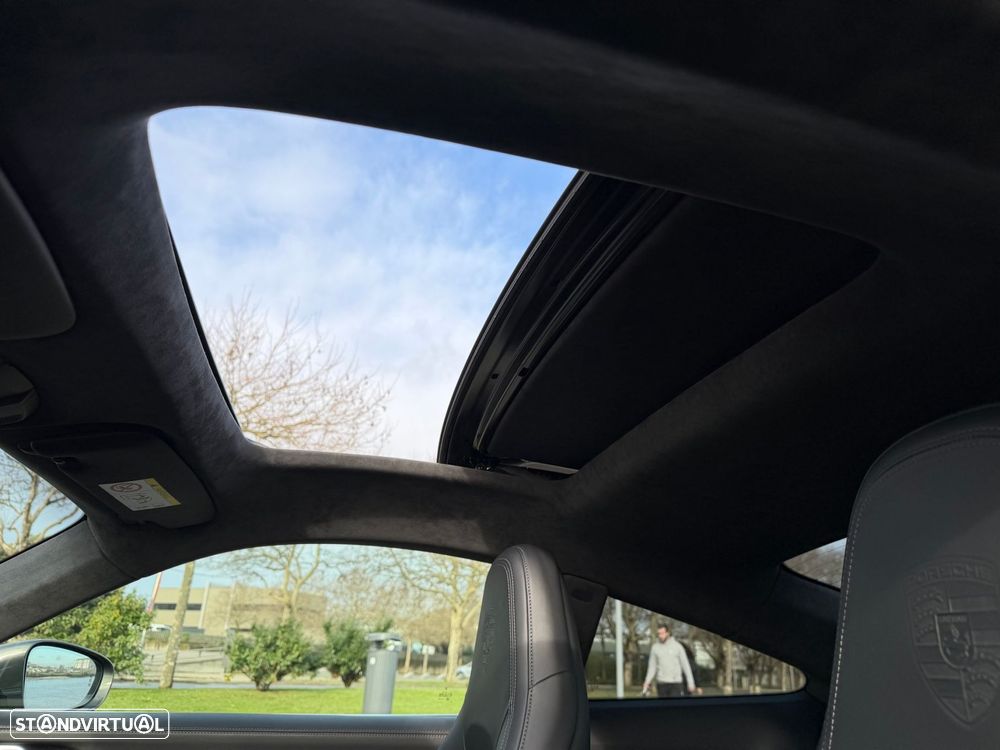 Porsche 911 (992) Carrera 4S PDK - 19