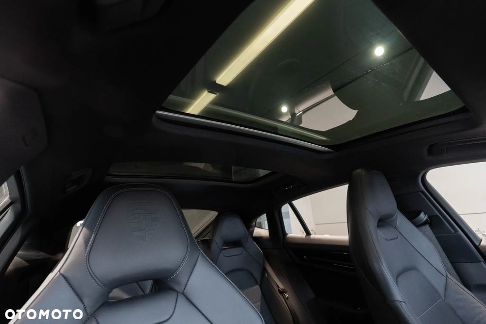 Porsche Panamera 4 E-Hybrid PHEV - 33