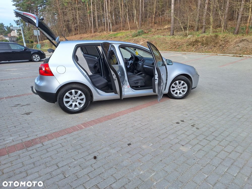 Volkswagen Golf 1.6 FSI Automatik Goal - 6