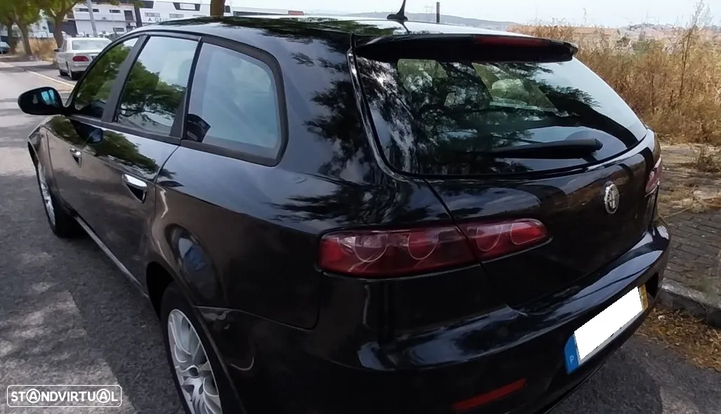 Alfa Romeo 159 Sportwagon 1.9 JTDm 8V Executiva - 5