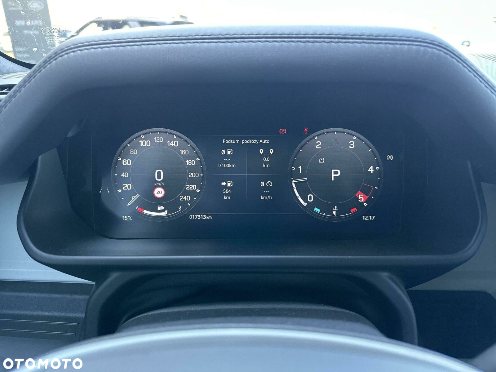 Land Rover Defender - 17