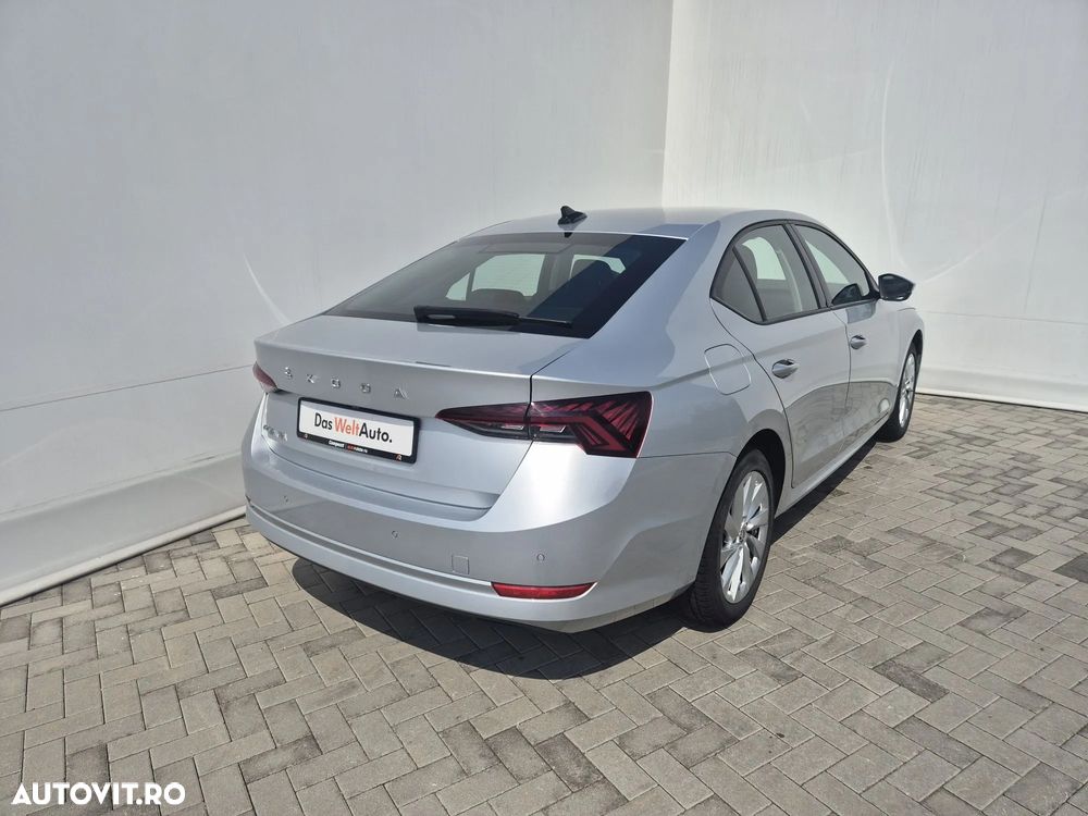 Skoda Octavia 2.0 TDI DSG Ambition - 5