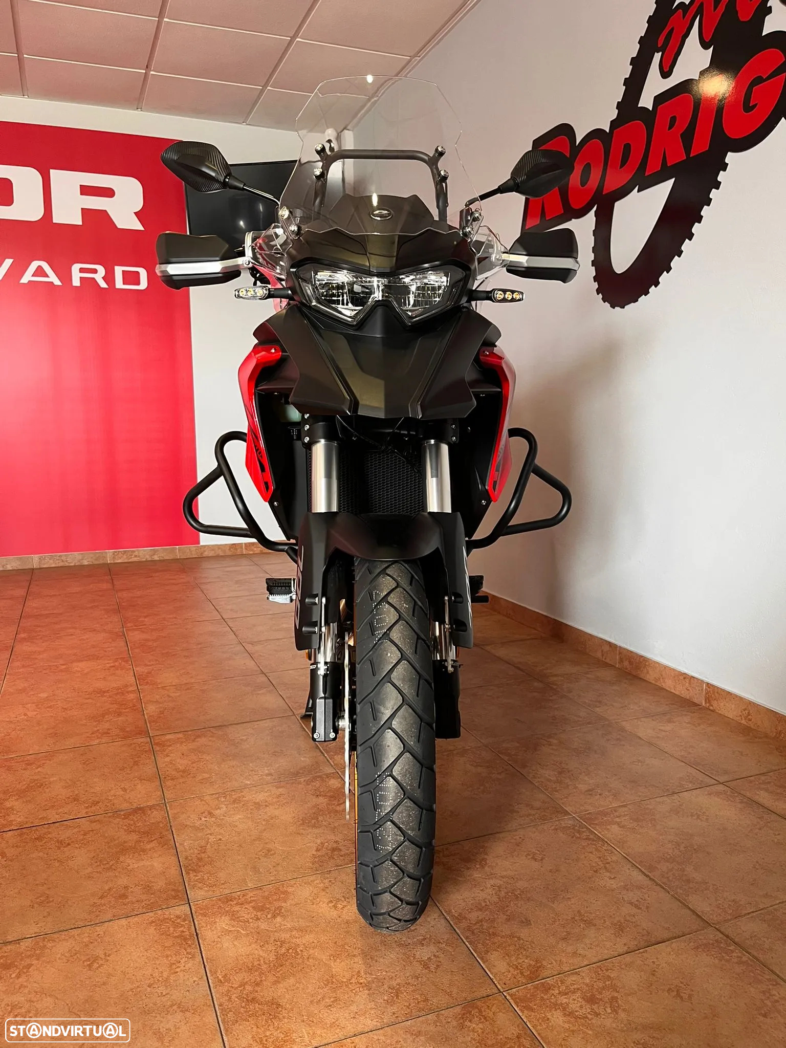 QJ Motor SRT 700X - OFERTA 3 MALAS ALUMÍNIO + EQUIPAMENTO - 3