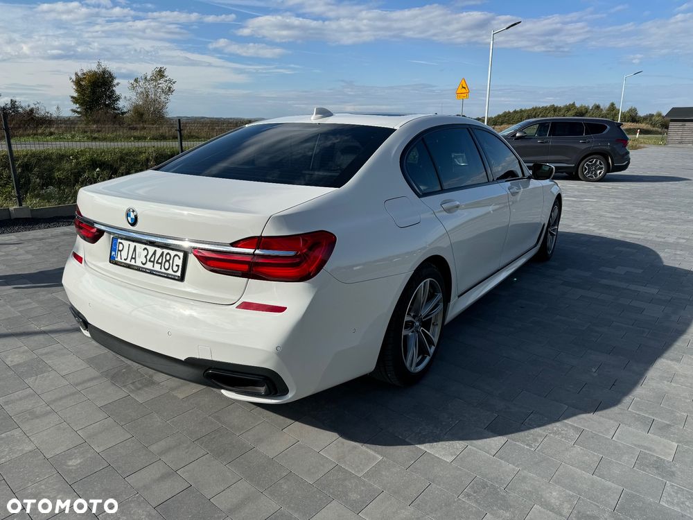 BMW Seria 7 740Li xDrive - 31