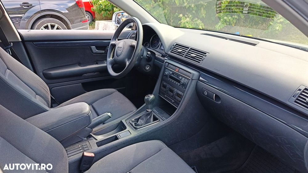 Audi A4 Limuzina - 8