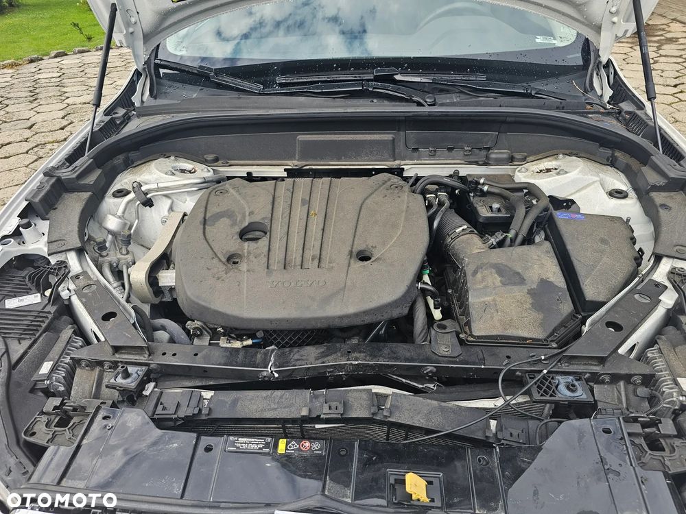 Volvo XC 60 B5 B AWD Geartronic Momentum Pro - 17