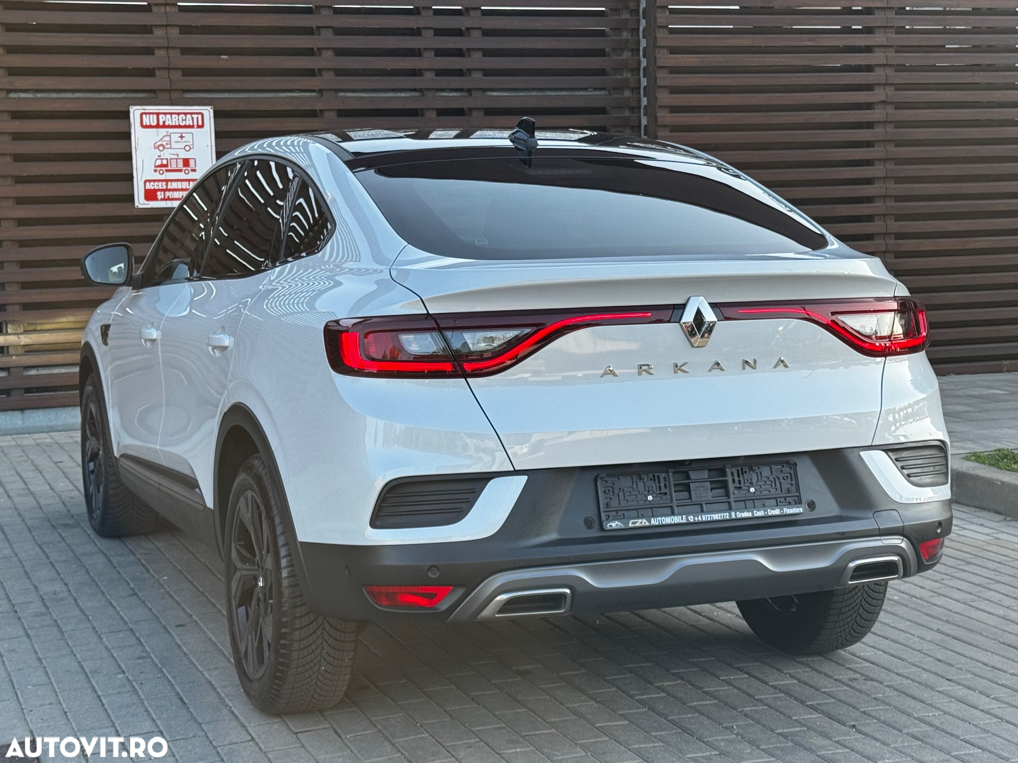 Renault Arkana TCe 140 EDC R.S. LINE - 11
