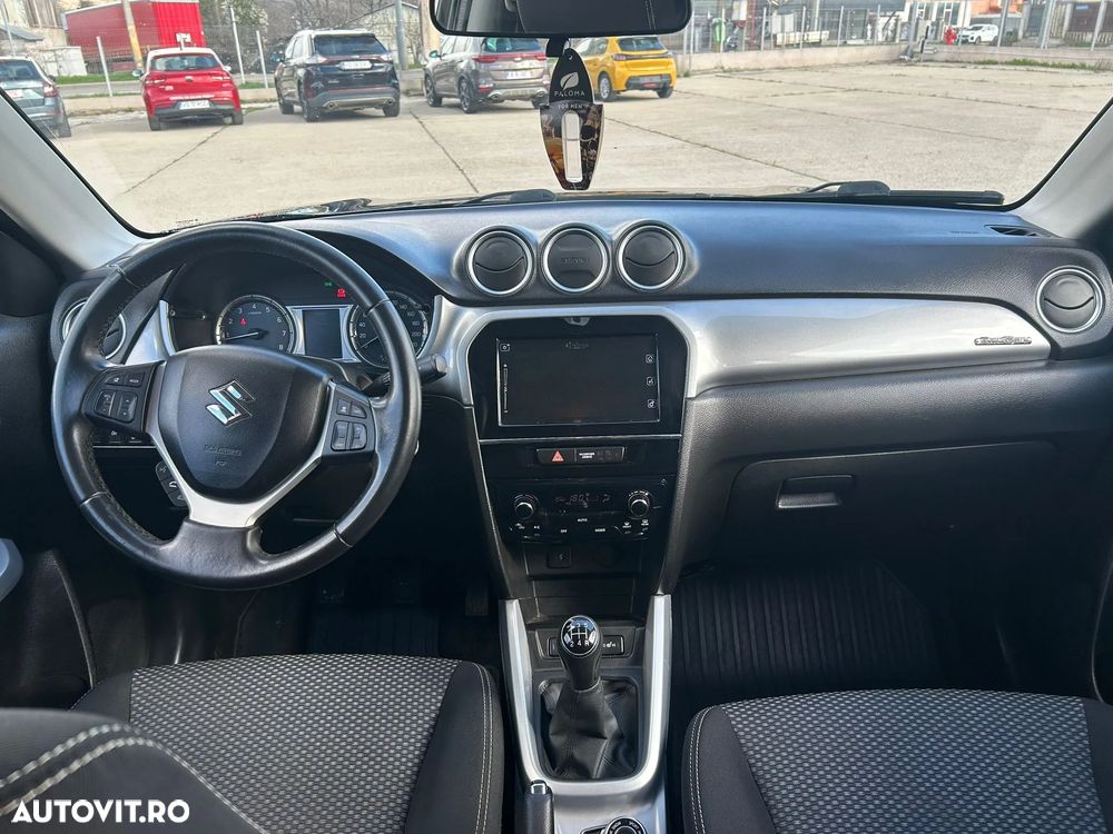 Suzuki Vitara 1.6 4X4 Spirit - 23