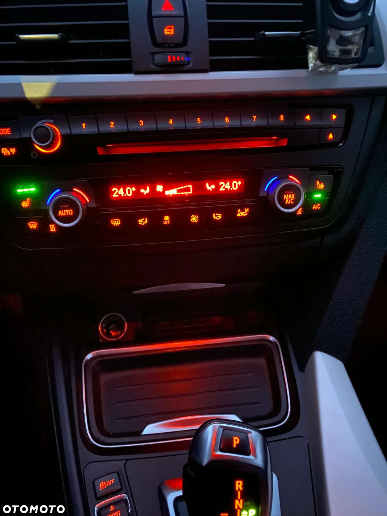 BMW Seria 3 318d Touring Modern Line - 14