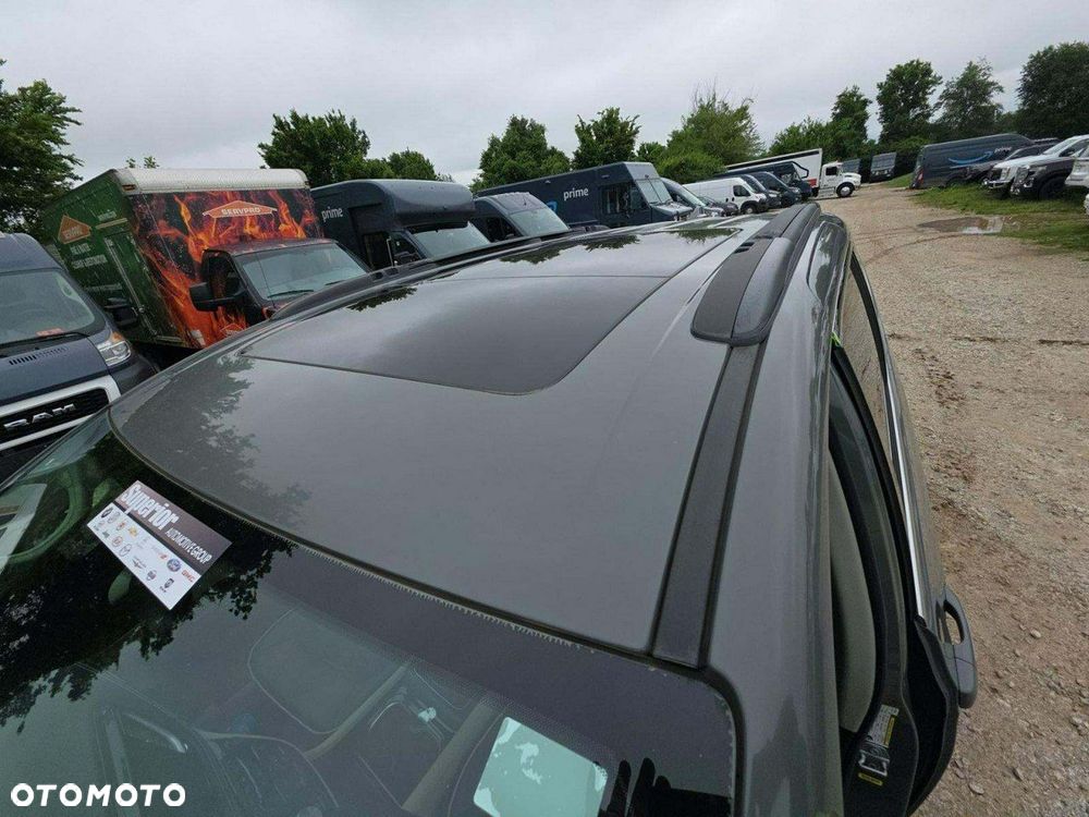 Chrysler Pacifica - 12