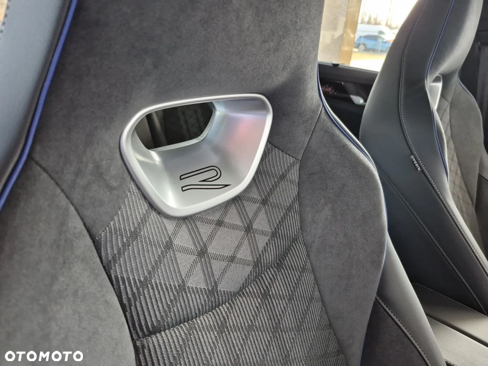 Volkswagen Passat - 18