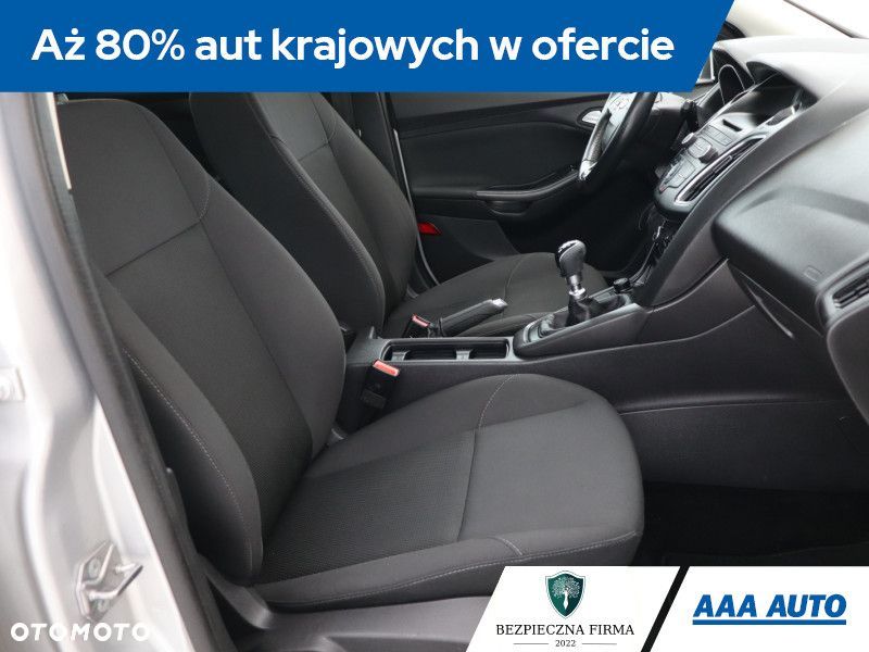 Ford Focus SW - 11