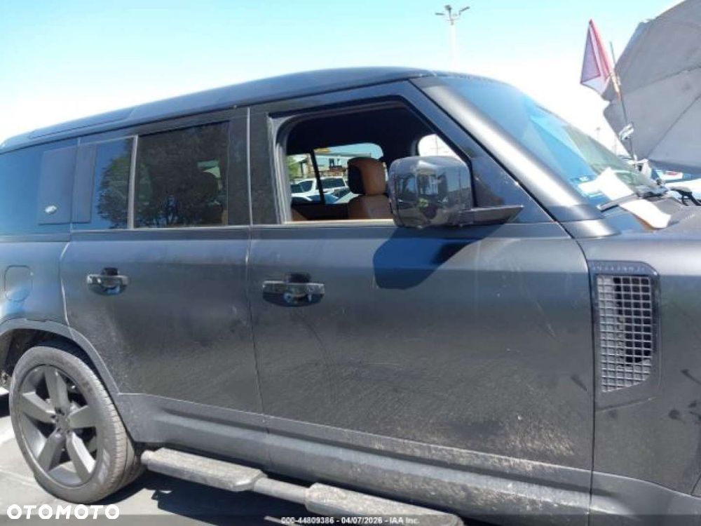 Land Rover Defender - 2