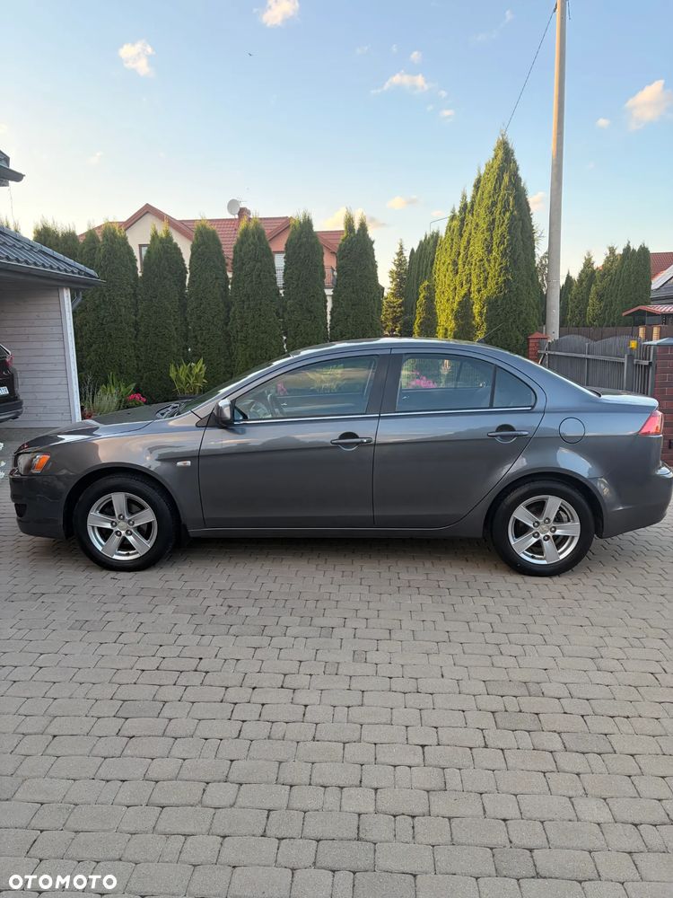 Mitsubishi Lancer - 3