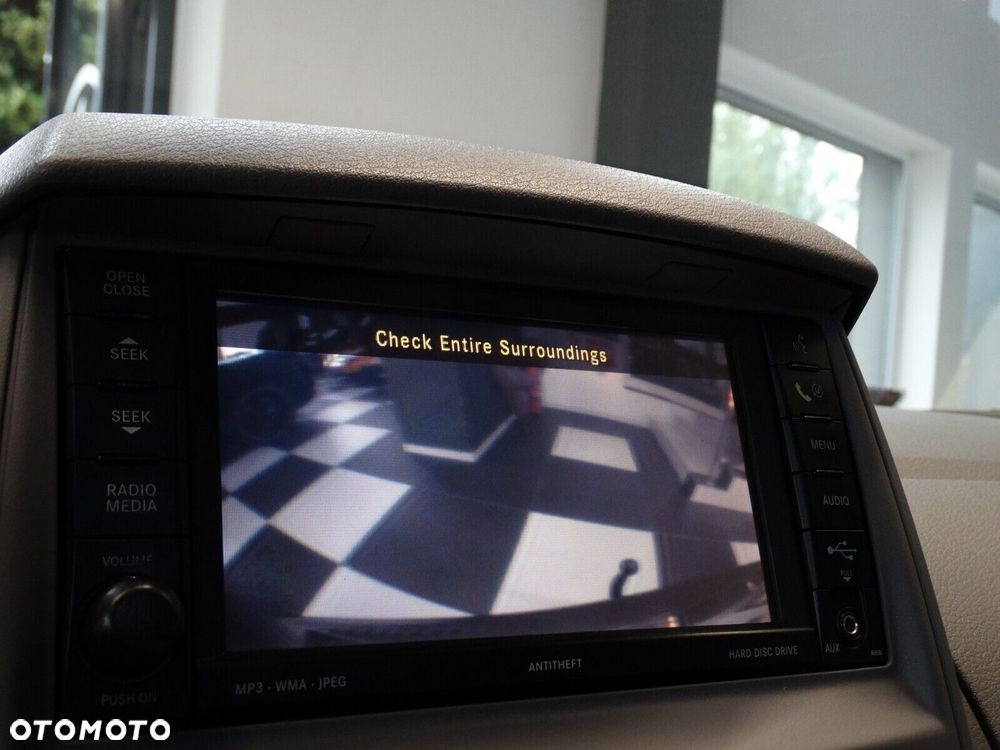 Chrysler Grand Voyager - 28