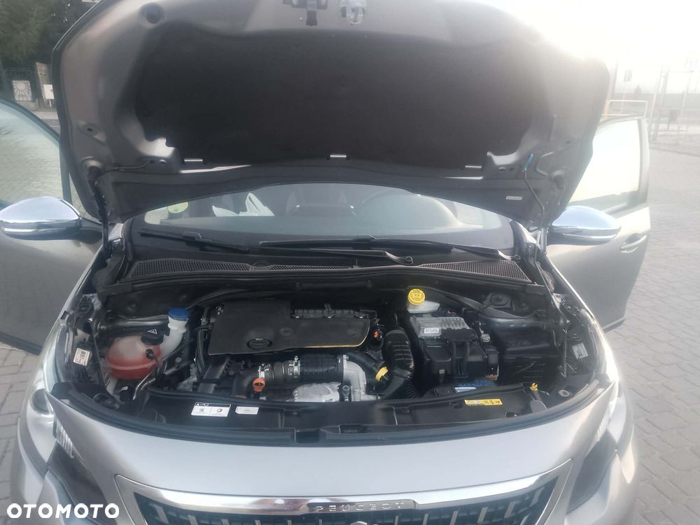 Peugeot 2008 1.6 BlueHDi Allure - 9
