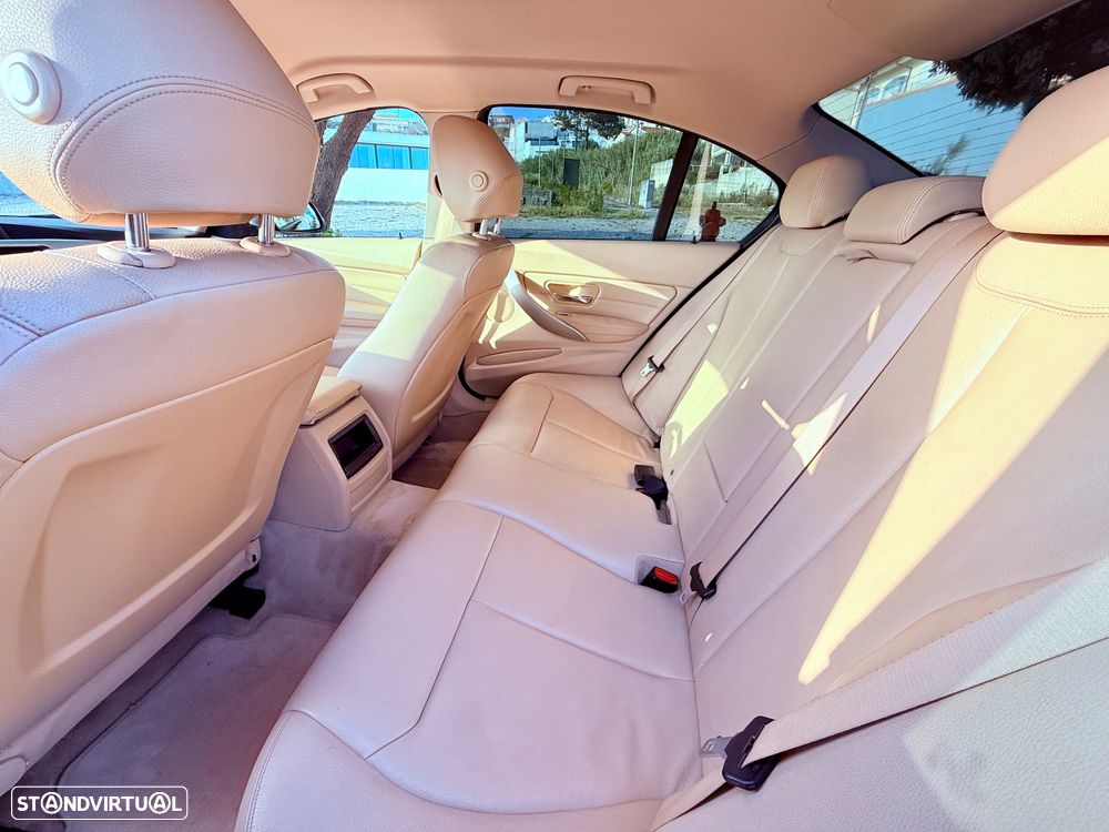 BMW 325 d Line Sport - 34