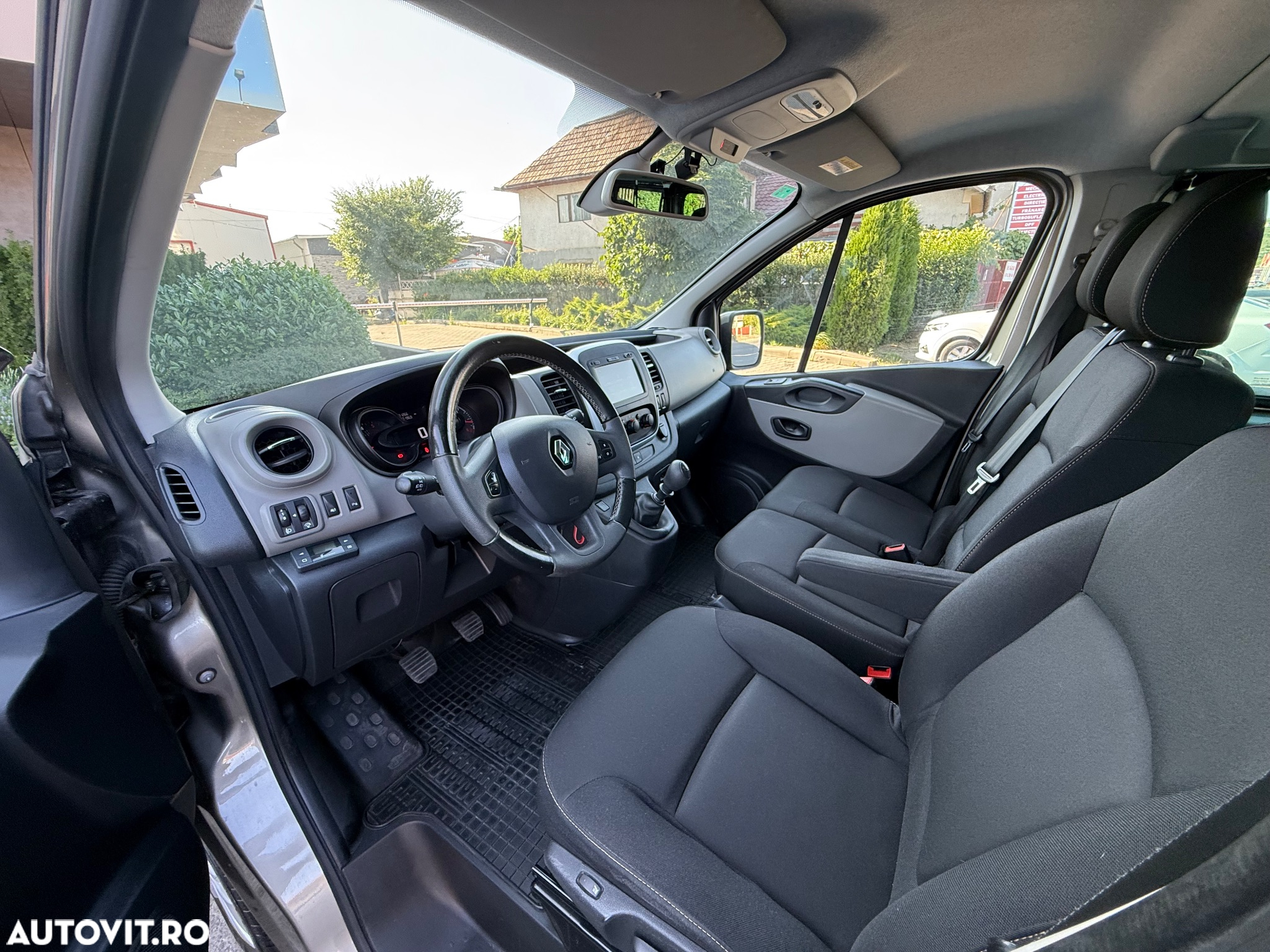 Renault Trafic ENERGY dCi 125 Grand Combi Expression - 11