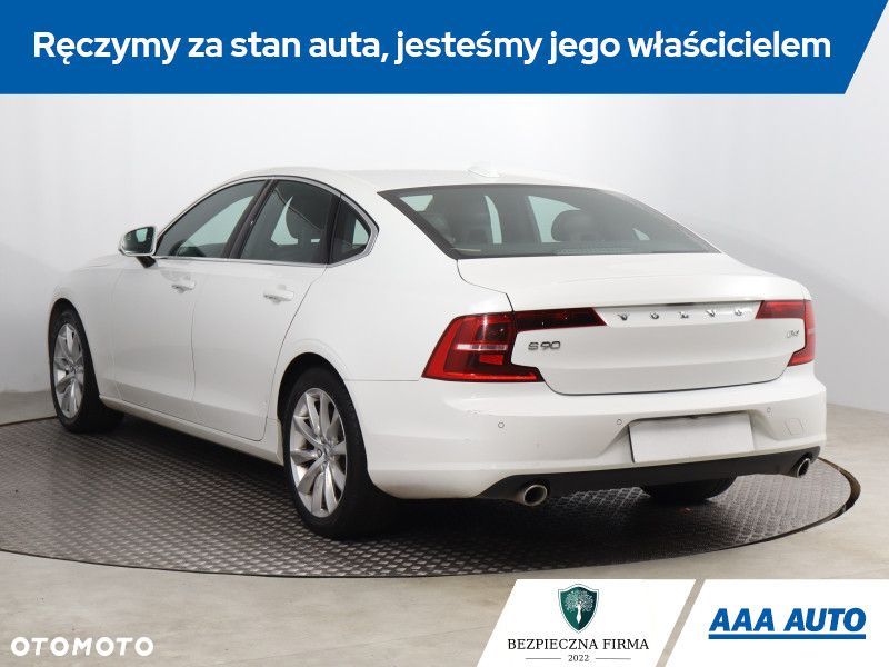 Volvo S90 - 5