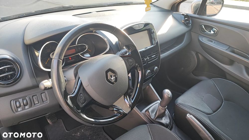 Renault Clio TCe 90 Luxe - 25